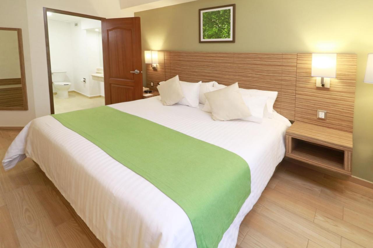 Wyndham Garden Monterrey Valle Real Exterior foto