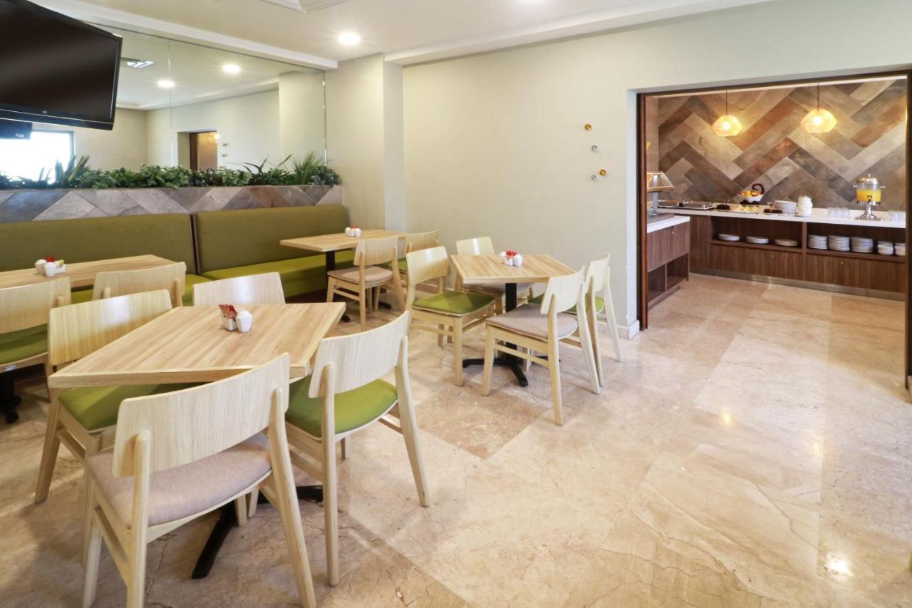 Wyndham Garden Monterrey Valle Real Exterior foto
